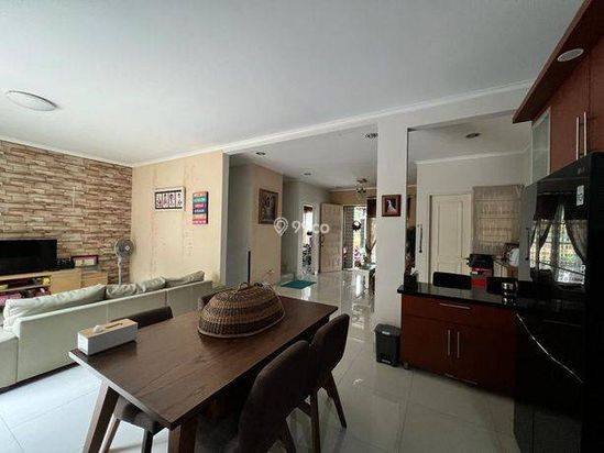 Rumah Bagus di Kota Wisata