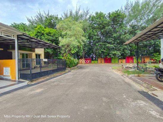 RUMAH HOOK DI BEVERLY PARK BATAM CENTER, LUAS TANAH BESAR