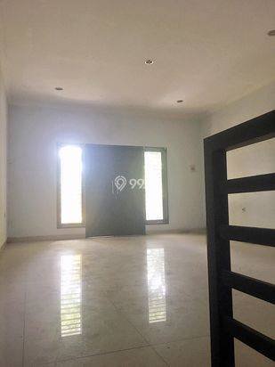 RUKO 2 LT ( 2 Unit ) DI LOKASI SANGAT STRATEGIS DI RENON