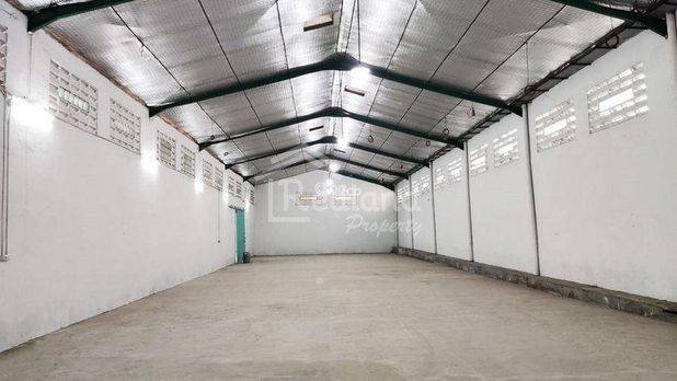 Gudang di Kawasan Industri Terboyo , Semarang Lz Tt 4238s