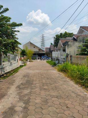 Kost 12 Pintu Arga Merbabu Cilegon 2 Lantai Terjun Bebas dari 2,5M