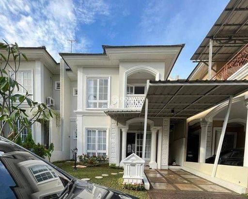 Rumah Cantik di Kota Wisata, Siap Huni