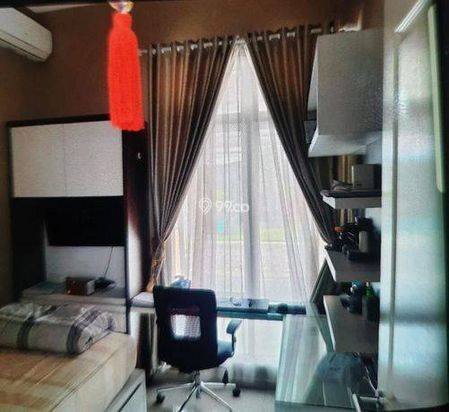 Dijual rumah full furniture di Graha Padma 