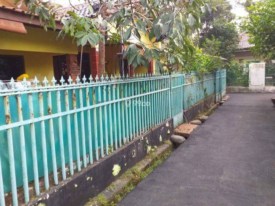 Rumah Di Tengah Kota Dekat Kebun Raya