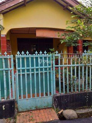 Rumah Di Tengah Kota Dekat Kebun Raya