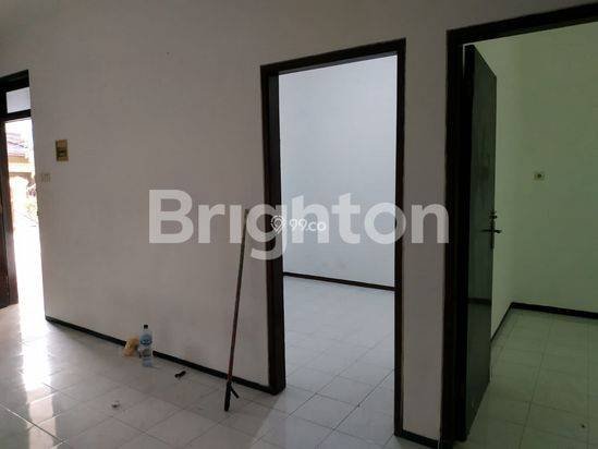 RUMAH SIAP HUNI DI MANYAR