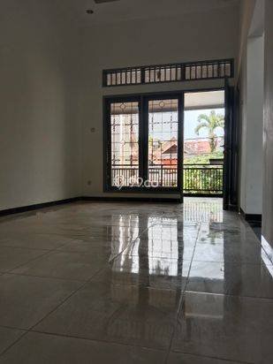 Rumah Mewah dalam komplek Cimindi, Cimahi Utara dekat pasteur dan Kampus UPI