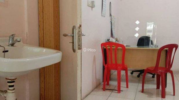 Rumah tinggal plus klinik dan kosan