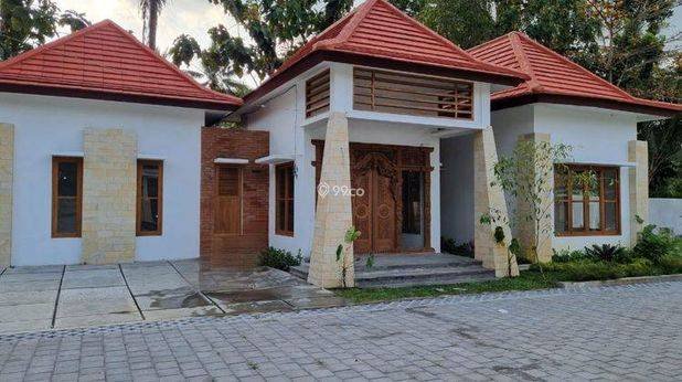 RUMAH BESAR TANAH LUAS HARGA MURAH DI MAGELANG