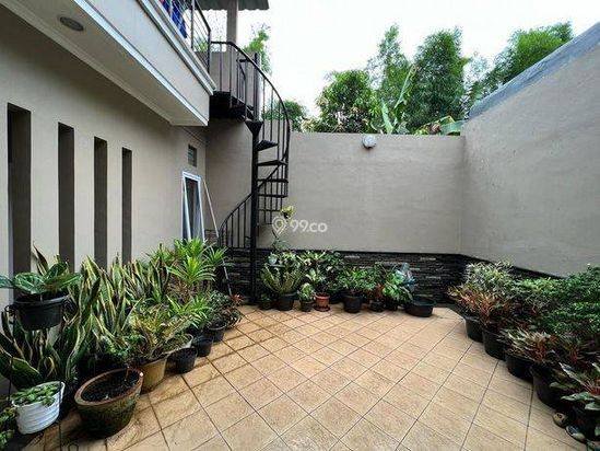 Rumah Bagus di Kota Wisata