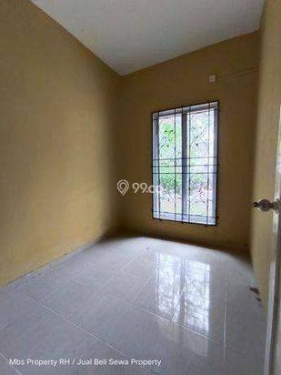 RUMAH HOOK DI BEVERLY PARK BATAM CENTER, LUAS TANAH BESAR
