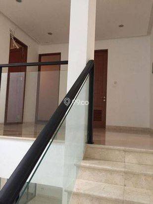 kan Rumah Minimalis di Viridia Townhouse Cilandak Jakarta Selatan