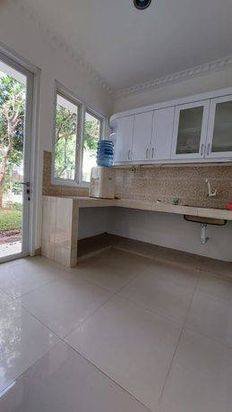 Rumah Cantik Sekali di Legenda Wisata