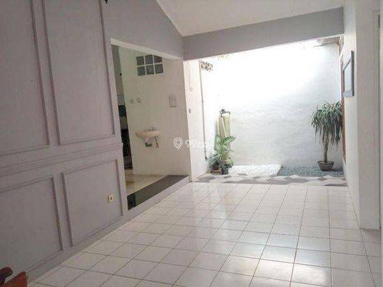 Disewa Rumah Siap Huni di Bintaro Sektor 3