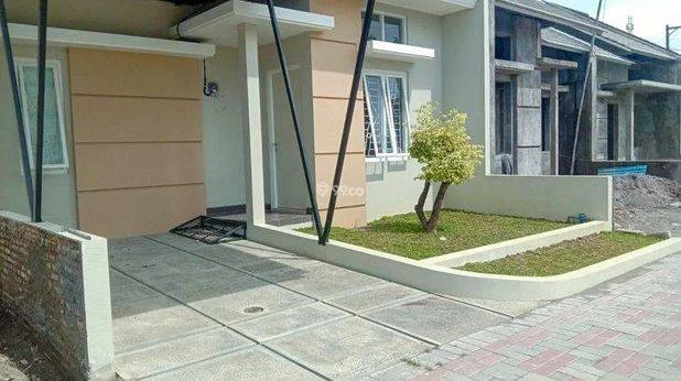 RUMAH SIAP HUNI MURAH FREE SEMUA BIAYA DI PLUNENG