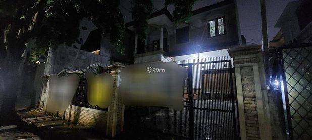 DISEWAKAN RUMAH MENTENG
