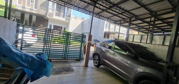 RUMAH DI KOSAMBI BARU JAKARTA BARAT