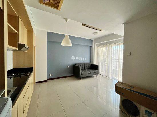 Apartment Waterplace 2BR Surabaya dijual. Semi furnish
