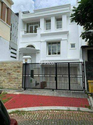 Rumah Baru Pantai Indah Kapuk (200M2) Full Renov 
