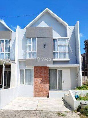 RUMAH 2 Lantai SIAP HUNI DEKAT KAMPUS UMM