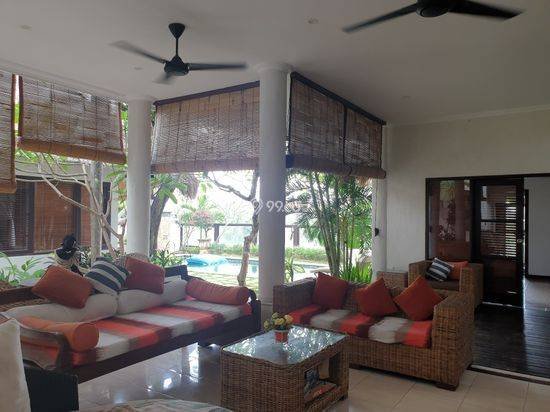 Tropical Balinese Freehold Villa Walking Distance To The Beach