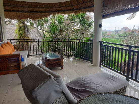 Tropical Balinese Freehold Villa Walking Distance To The Beach