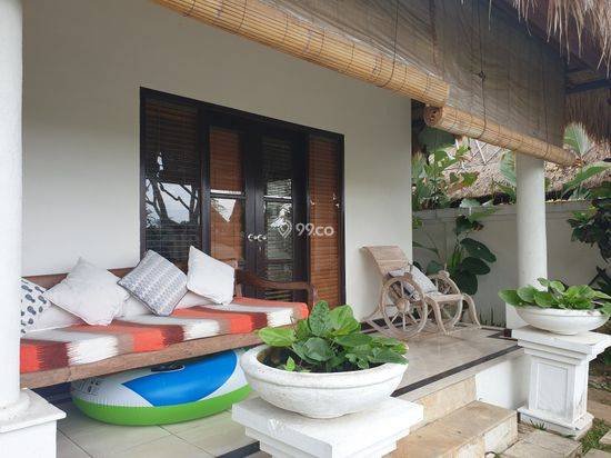 Tropical Balinese Freehold Villa Walking Distance To The Beach