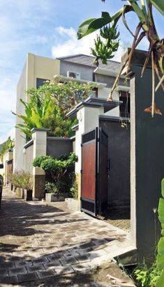 VILLA ASRI DAN LINGKUNGAN SANGAT PRIVATE DI CANGGU