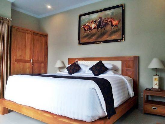 VILLA ASRI DAN LINGKUNGAN SANGAT PRIVATE DI CANGGU