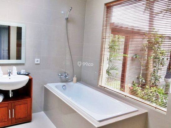 VILLA ASRI DAN LINGKUNGAN SANGAT PRIVATE DI CANGGU