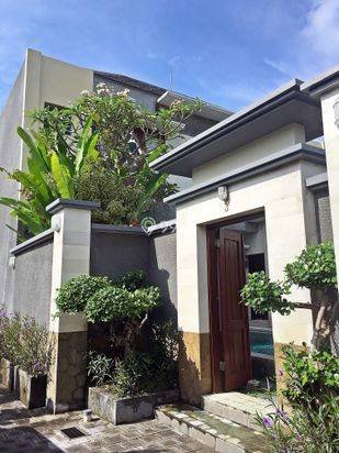 VILLA ASRI DAN LINGKUNGAN SANGAT PRIVATE DI CANGGU