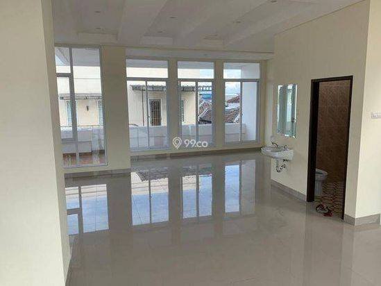 Rumah Baru Pantai Indah Kapuk (200M2) Full Renov 