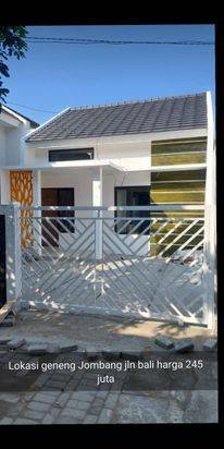 Rumah Baru Bangun Siap Huni Dekat Kota Jombang