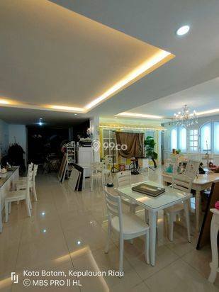 2 UNIT RUKO NAGOYA NEWTON (GANDENG) LOKASI SANGAT RAMAI
