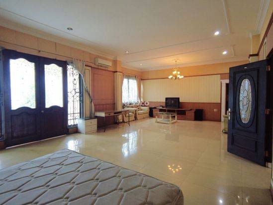 Villa di Komplek Malibu Indah