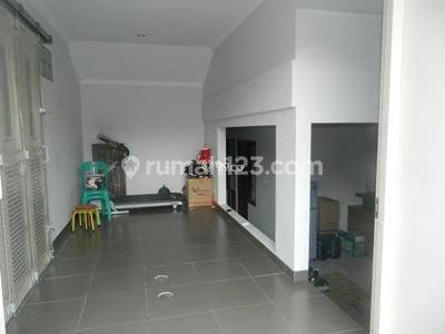 Rumah Modern Cilandak Sebrang Citos, SHM, 3 Lantai, 4.2M