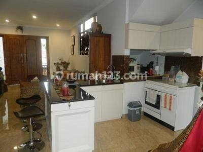 Rumah Modern Cilandak Sebrang Citos, SHM, 3 Lantai, 4.2M