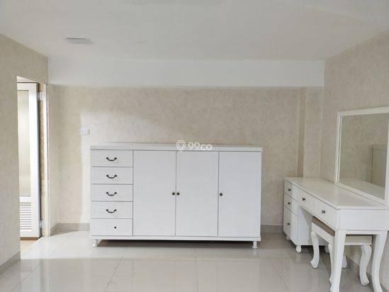 Villa di Jl. Madong Lubis ( Simp Sei Kera )