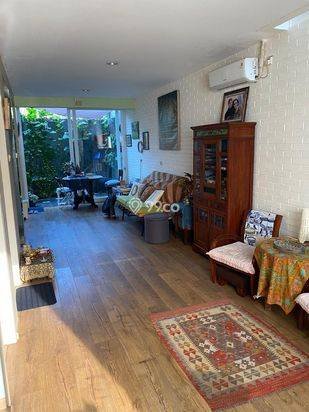 OZONE Residence, Semi Furnished, Best Price (VR)