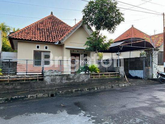 RUMAH MINIMALIS DI PERUMAHAN ELITE TAMAN NUANSA TJAMPUHAN, BLAH BATUH, GIANYAR