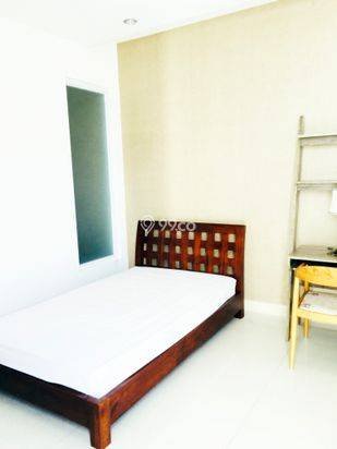RUMAH MEWAH 3 LANTAI DI DAERAH ELITE RENON
