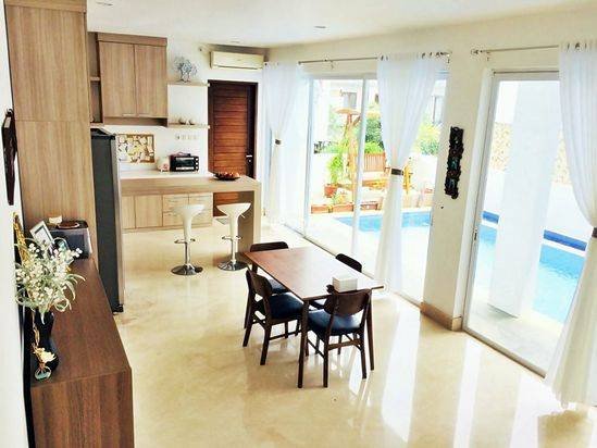 RUMAH MEWAH 3 LANTAI DI DAERAH ELITE RENON