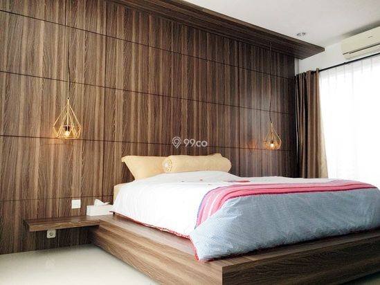 RUMAH MEWAH 3 LANTAI DI DAERAH ELITE RENON