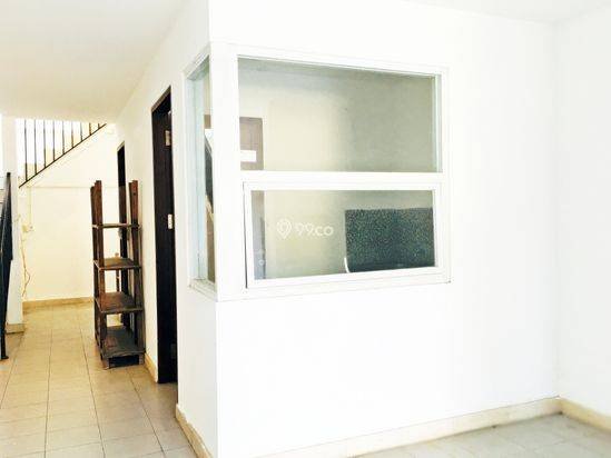 RUMAH MEWAH 3 LANTAI DI DAERAH ELITE RENON