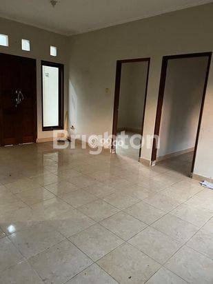 RUMAH MINIMALIS DI PERUMAHAN ELITE TAMAN NUANSA TJAMPUHAN, BLAHBATUH, GIANYAR