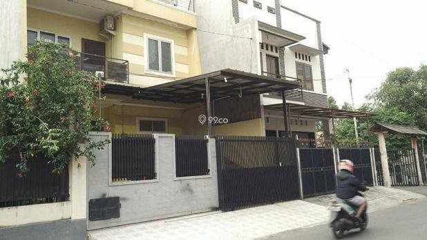 Rumah Di Jalan Utama Cengkareng Jakarta Barat