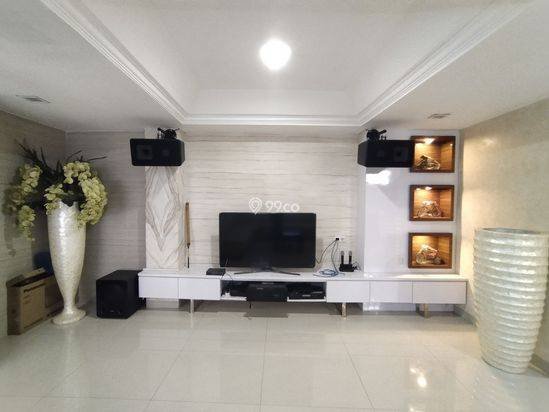 Villa di Jl. Madong Lubis ( Simp Sei Kera )