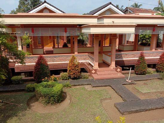 Villa nyaman  babus