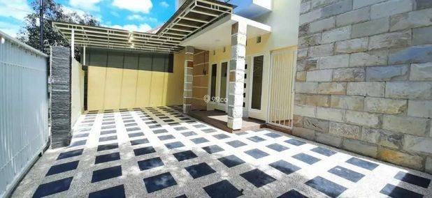 Di jual rumah di araya PBI blimbing kawasan elite di kota mala