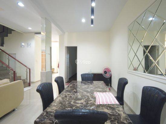Villa di Komplek Mutiara Residence